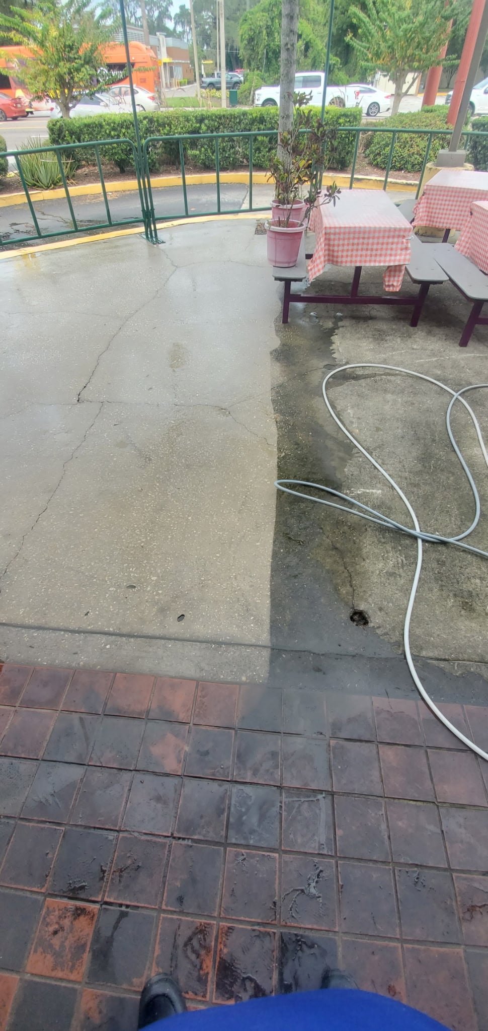 Commercial restaurant patio pressure cleaning